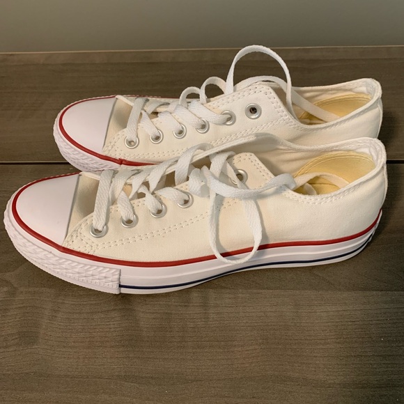 Brand new white Converse size 7 - Picture 3 of 5